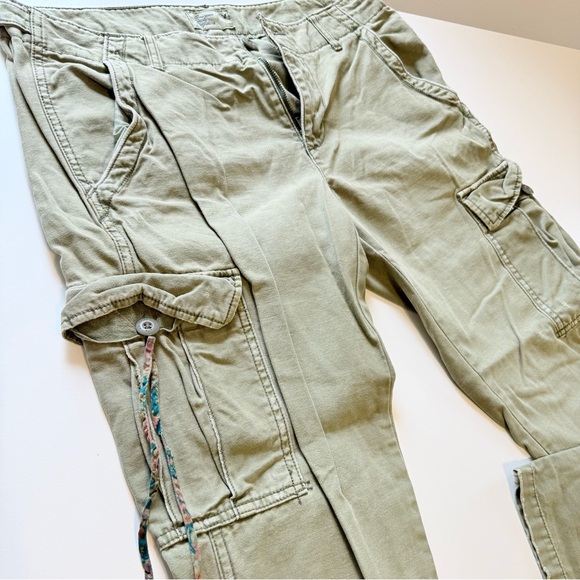 VNTG 2011 American Eagle Olive Green Cargo Pants - Straight Leg - Picture 11 of 15